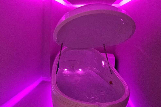 https://www.floatplanet.co.uk/
